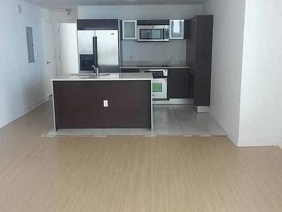 5th image of 1900 N Bayshore Dr APT 2310