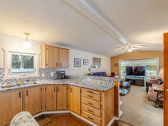4th image of 4505 McLean Creek Rd #F31