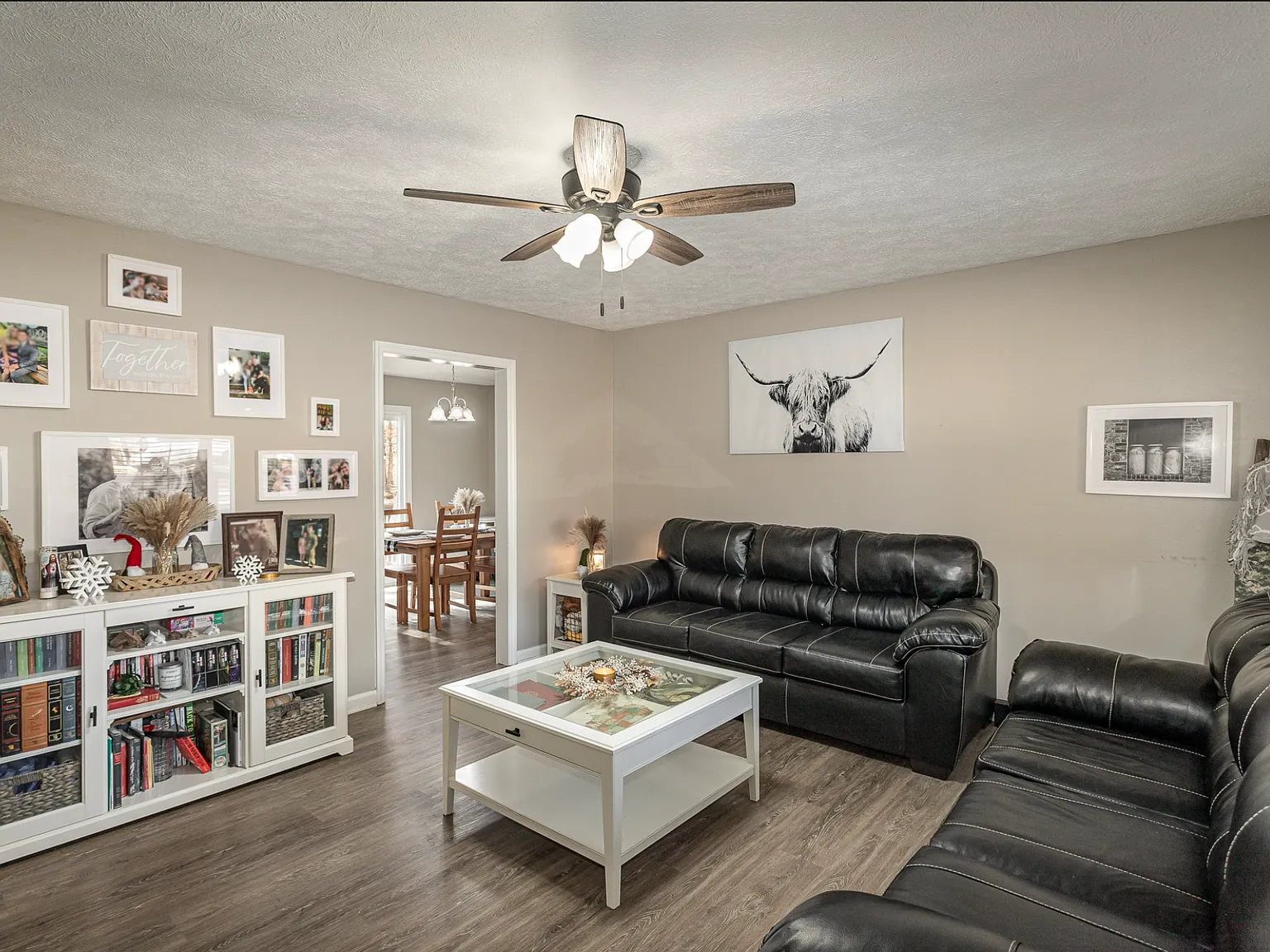 3 bed, 1074 sqft, $2,220 — Photo 4