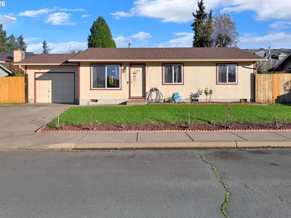 1336 S 7th St, Cottage Grove, OR 97424