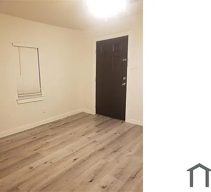 933 Muncie Ave — Photo 8