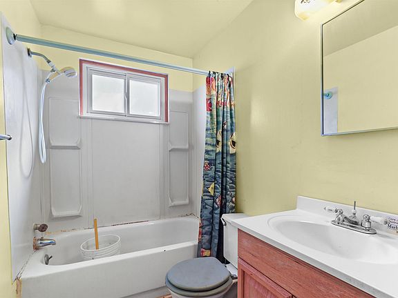 5th image of 6715 Niagara St