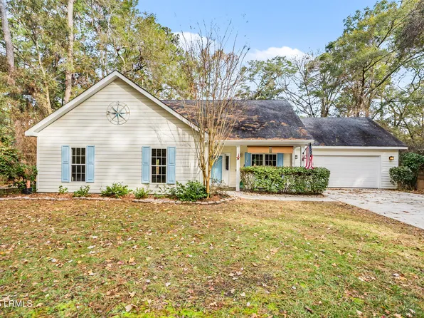 20 Sea Gull Dr, Beaufort, SC 29907