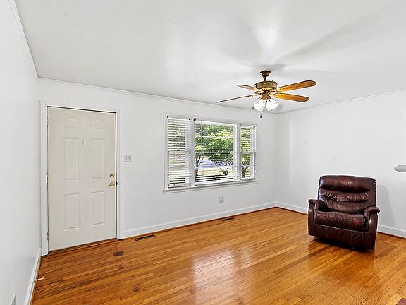 3rd image of 201 Virginia Ave
