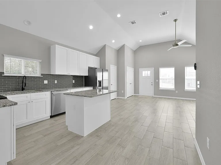 16732 E Juneau — Photo 10