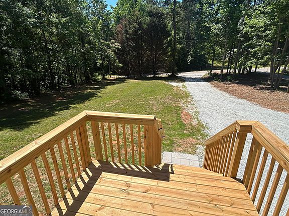 2nd image of 1156 Huntington Dr
