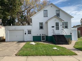 407 N. 12th Street, 3/4