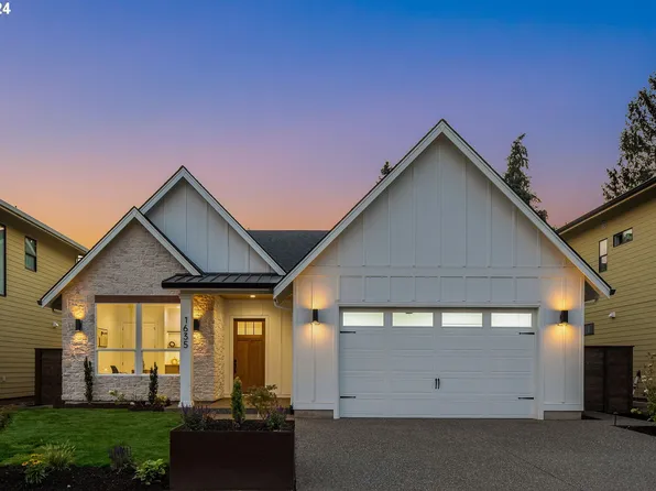 1635 N 25th St, Washougal, WA 98671