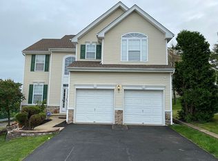 295 Winding Hill Dr, Hackettstown, NJ 07840
