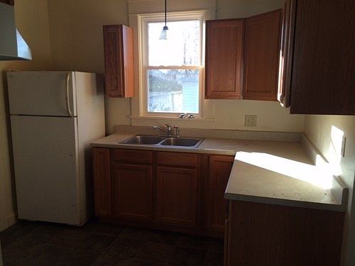 2nd image of 521 Geiger Ave SW