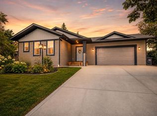 3541 W 44th Ave, Red Deer, AB T4N 3H2