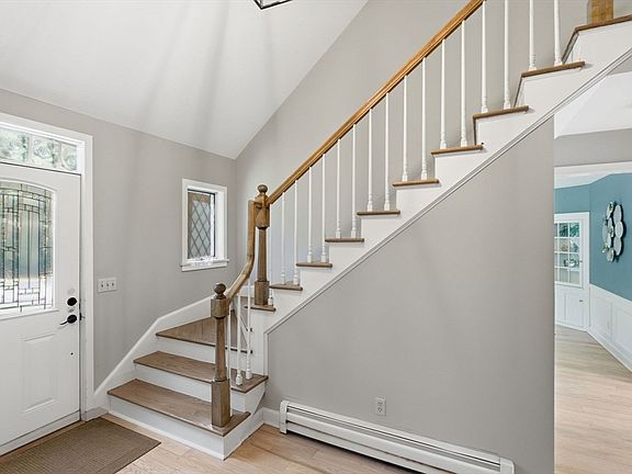4th image of 8 Netherwood Rd