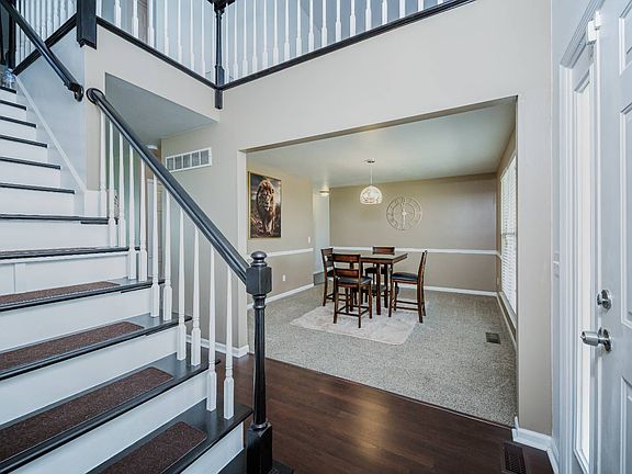 2nd image of 1860 Chateau Du Mont Dr