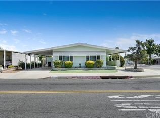 899 W Johnston Ave, Hemet, CA 92543