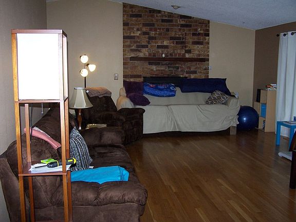 5th image of 4210 Lakeview Ave NW
