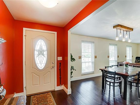 5th image of 7030 Sandalview Dr