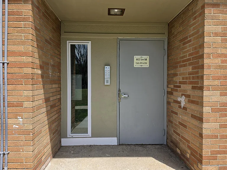 4822 Lee Rd #D15 — Photo 11