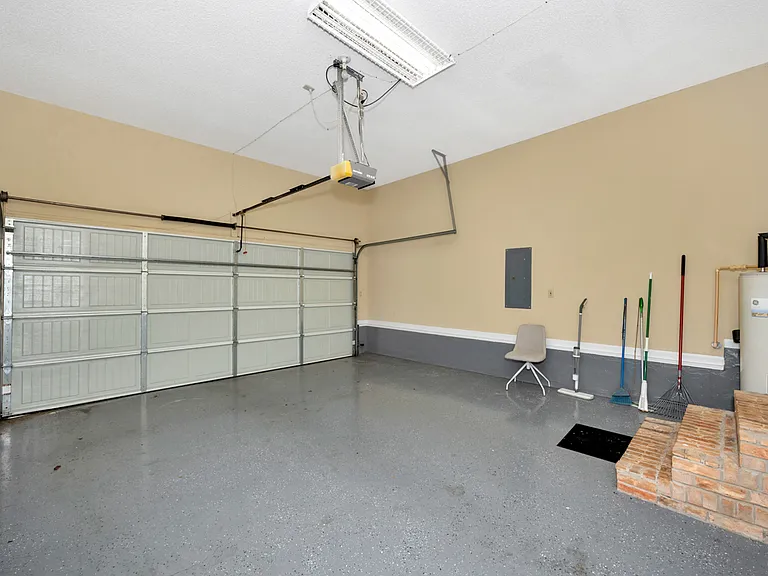 722 Highland Dr — Photo 33