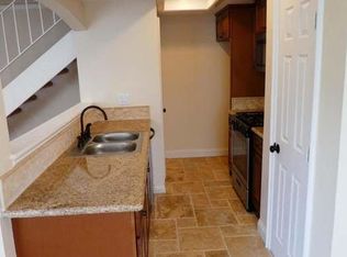 2041 N Calle La Sombra UNIT 3, Simi Valley, CA 93063