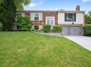 1265 Mautenne Dr, Ballwin, MO 63021