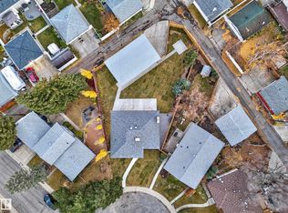 11147 36a Ave NW, Edmonton, AB T6J 0E6