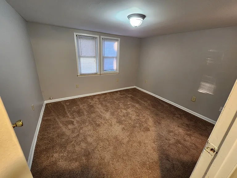 1353 S Linville Ave — Photo 13