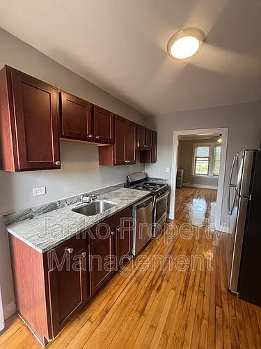 2907 W 56th St Photo 1