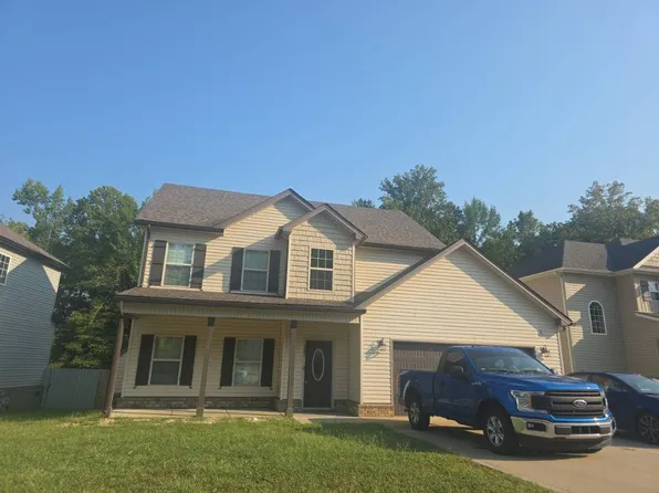 387 Barry Dr, Clarksville, TN 37040
