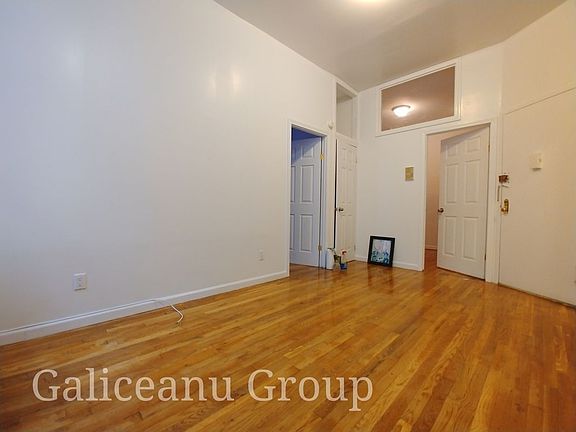 3rd image of 418 W 56th St APT 1R