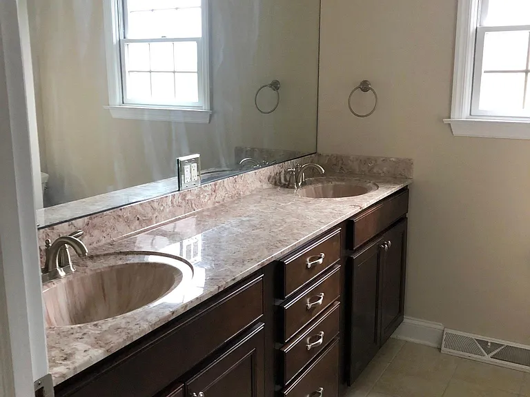 1049 Breezewood Dr — Photo 19