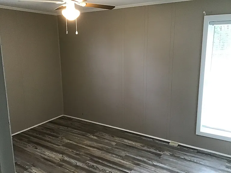 170 Powell Rd — Photo 10