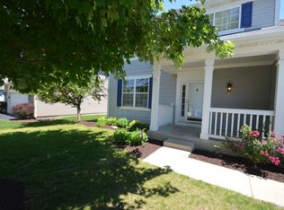 2044 Dunnhill Ln, Aurora, IL 60503