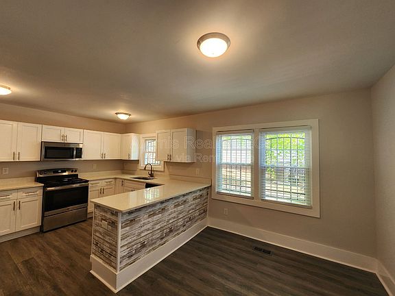 4th image of 2663 Blount St