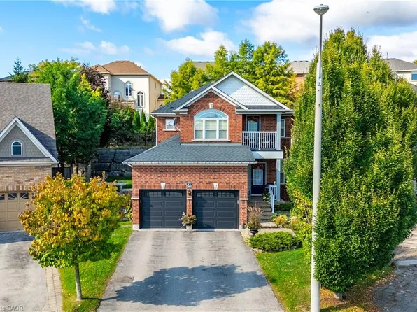 43 Woodlawn Ct, Hamilton, ON L9H 7S2