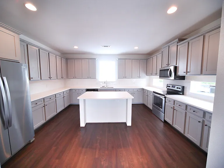 3519 S Hills Ave — Photo 12