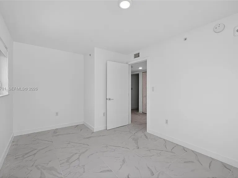 1552 Euclid Ave #8 — Photo 15