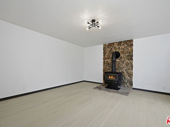 4th image of 17832 Deer Hill Rd