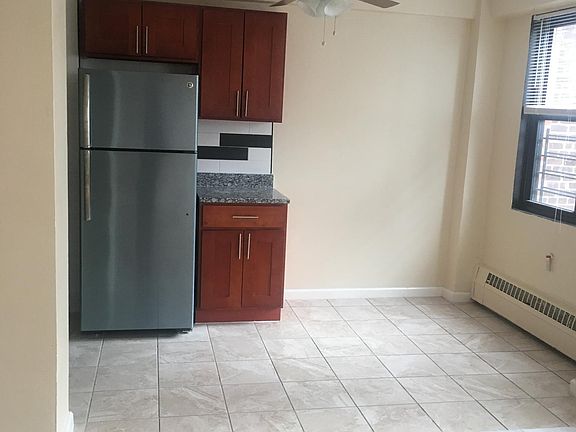 5th image of 8805 Merrick Blvd APT 4G