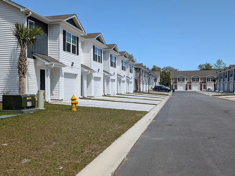 620 Golden Resin Rd — Photo 36