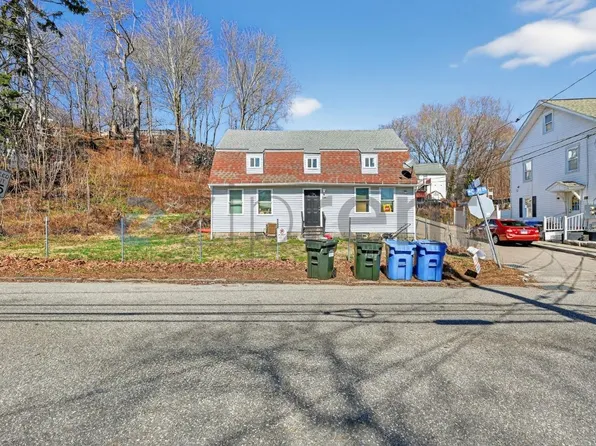 158 Cliff St Floor 2, Norwich, CT 06360