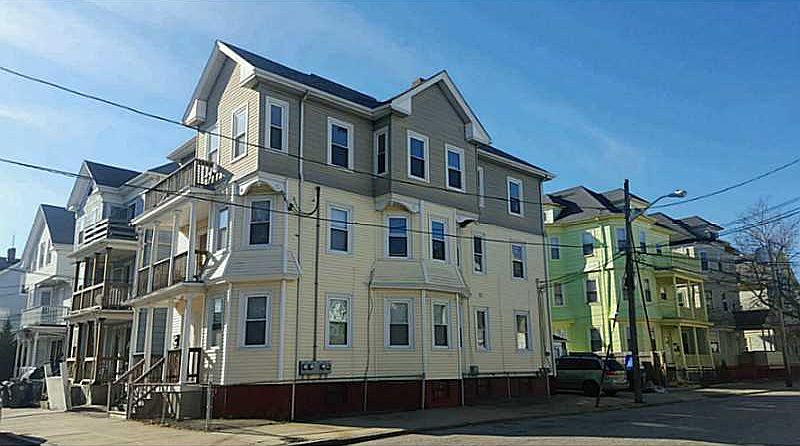 2nd image of 60 Robin St