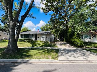 6038 Hampton Dr, Carpentersville, IL 60110