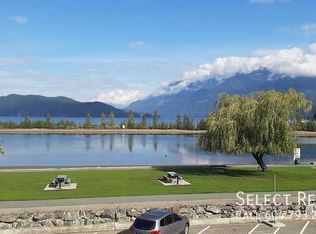 378 Esplanade Ave #AVENUE211-211, Harrison Hot Springs, BC