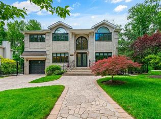 476 Hargold Ave, Staten Island, NY 10309