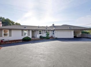 26270 Taaffe Rd, Los Altos Hills, CA 94022