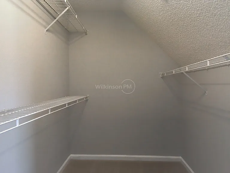 10420 Yellow Rose Ln — Photo 25