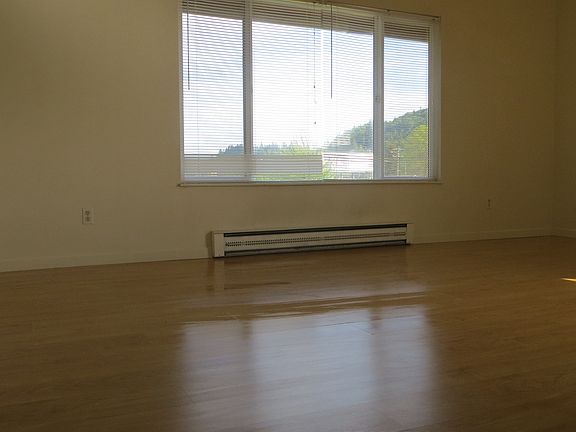 3rd image of 4658 Ocean Beach Hwy APT K