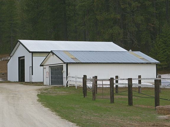 2nd image of 322552 Highway 2