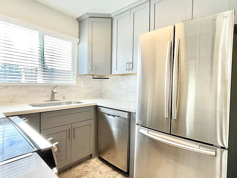 Gateway Apartments — Photo 8