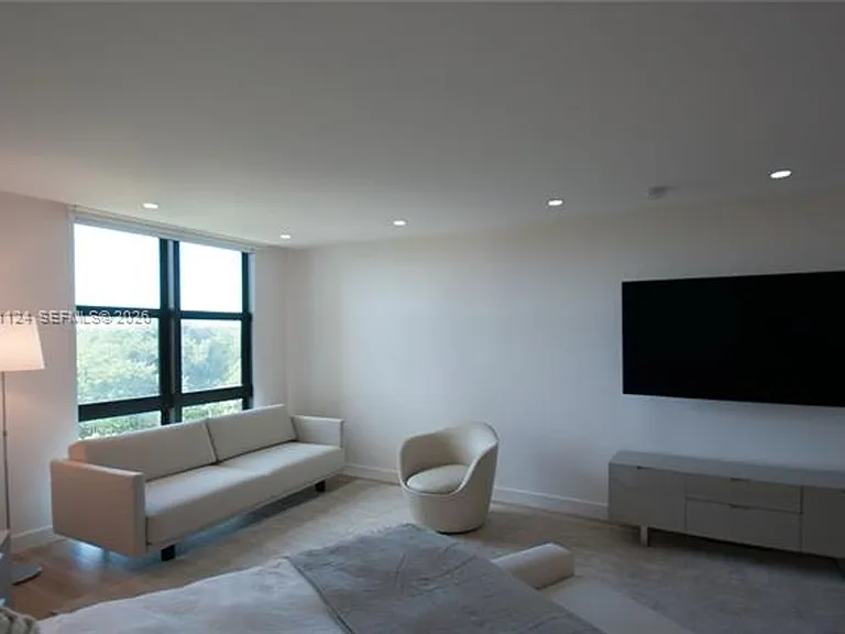 1121 Crandon Blvd #CU-D301 — Photo 38